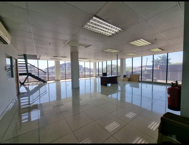 10,614M² WAREHOUSE TO LET IN MOBENI